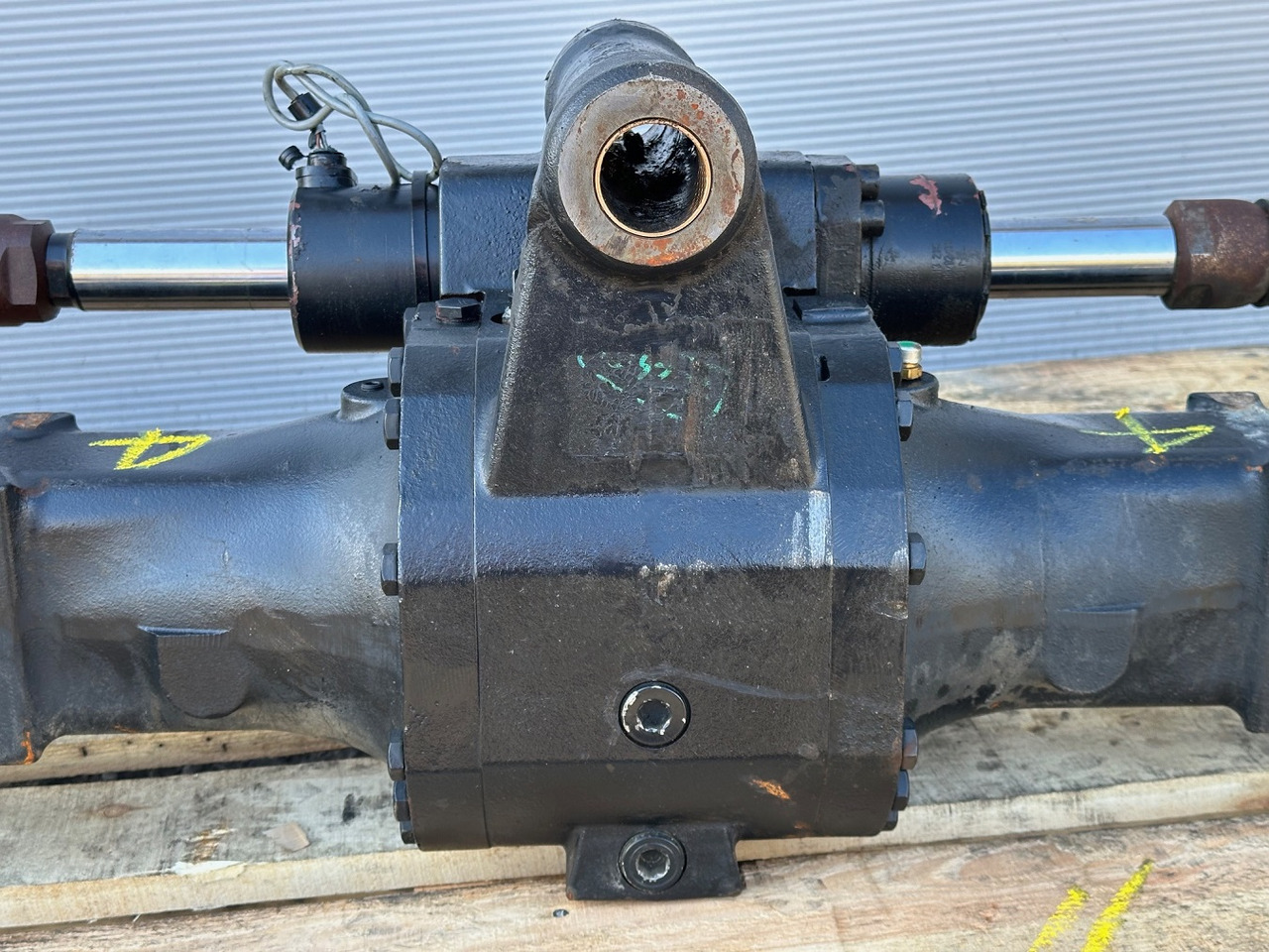 Poros dan bagian untuk Loader konstruksi Dana Spicer Vorderachse-Planetenachse Typ:211/233-004.  Kramer-Nr.1000304468. Ratio:1/13,714  #1000304468.04#: gambar 10