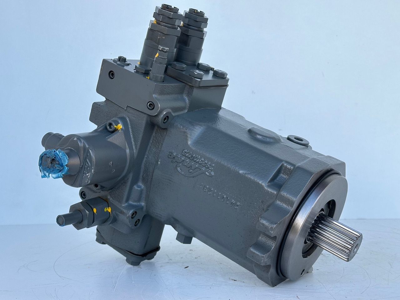 LIEBHERR - LINDE Original Hydromotor Typ:HMF75-02 2560 G 03 mit ID-Nr.10007106. A914 B-LI, A914 LI, A924 B-LI, A924 LI, MG15, MBG12, MG20, MFG10, BG12H #HYX293G00103# - Motor hidrolik untuk Ekskavator roda: gambar 3 LIEBHERR - LINDE Original Hydromotor Typ:HMF75-02 2560 G 03 mit ID-Nr.10007106. A914 B-LI, A914 LI, A924 B-LI, A924 LI, MG15, MBG12, MG20, MFG10, BG12H #HYX293G00103# - Motor hidrolik untuk Ekskavator roda: gambar 3