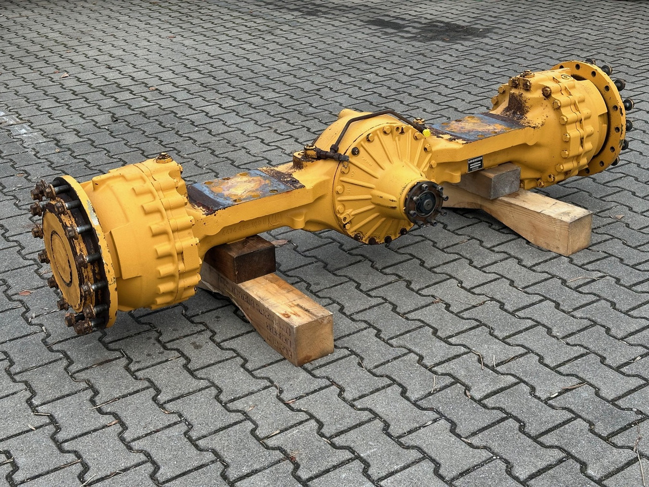 LIEBHERR Liebherr Original Vorderachse-Planetenstarrachse Typ:MT-L3085/DKV-P4. ID-Nr.10022956 – ID-Nr.10045102 – ID-Nr.10425798. L544-443, L544-445, L550-456. #10425798.1791457# - As roda depan untuk Wheel loader: gambar 2 LIEBHERR Liebherr Original Vorderachse-Planetenstarrachse Typ:MT-L3085/DKV-P4. ID-Nr.10022956 – ID-Nr.10045102 – ID-Nr.10425798. L544-443, L544-445, L550-456. #10425798.1791457# - As roda depan untuk Wheel loader: gambar 2