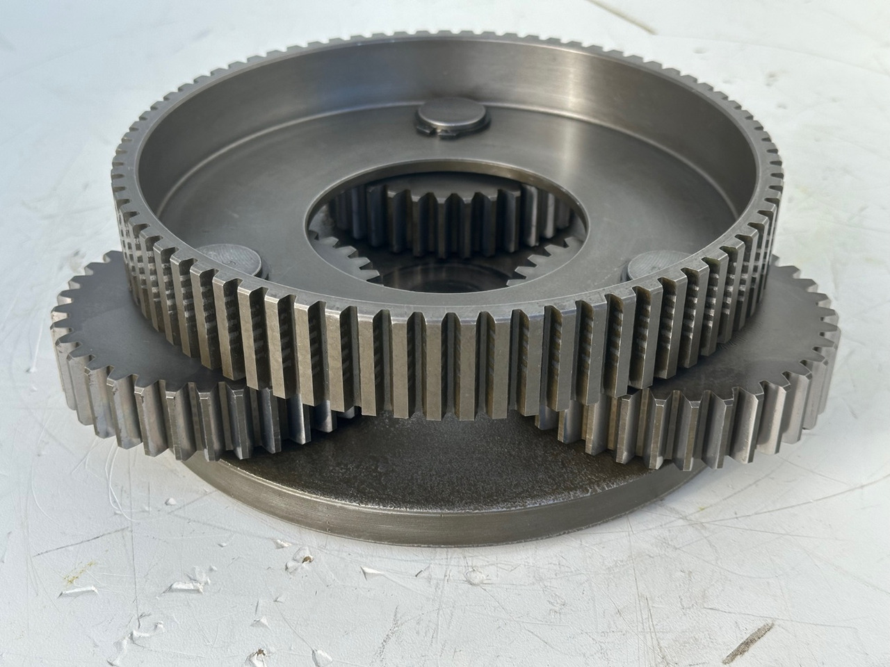 LIEBHERR Original Planetenträger ID-Nr.944171103 mit Planetenräder ID-Nr.944110603-ID-Nr.90201469 mit Lamellenträger ID-Nr.944112103. A900C,A944B,E942,LOS942,LOS944,P942,P944,R942,R944,R944B. #HRV# - Motor ayun untuk Ekskavator: gambar 2 LIEBHERR Original Planetenträger ID-Nr.944171103 mit Planetenräder ID-Nr.944110603-ID-Nr.90201469 mit Lamellenträger ID-Nr.944112103. A900C,A944B,E942,LOS942,LOS944,P942,P944,R942,R944,R944B. #HRV# - Motor ayun untuk Ekskavator: gambar 2