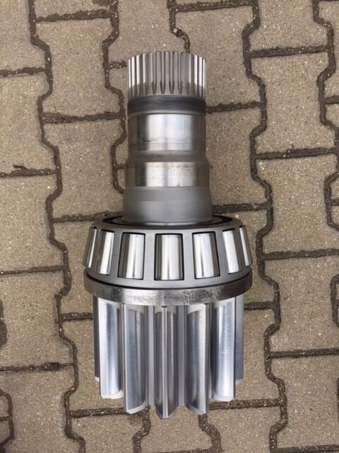 Liebherr Abtriebswelle ID-Nr.90011486. SAT375/279. P9150-1135, R9150-1133, R9150-1438, R9150-1592, R9150-1653, R9150-1857, R964C . #F04# - Poros penggerak untuk Ekskavator: gambar 1 Liebherr Abtriebswelle ID-Nr.90011486. SAT375/279. P9150-1135, R9150-1133, R9150-1438, R9150-1592, R9150-1653, R9150-1857, R964C . #F04# - Poros penggerak untuk Ekskavator: gambar 1