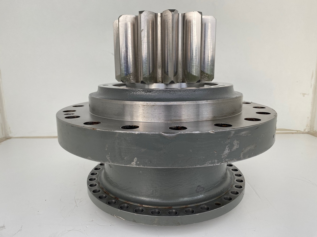 Liebherr Abtriebswellengehäuse ID-Nr.90013701 and Abtriebswelle ID-Nr.90214087. SAT275A290. R922 LC-1486. R924 LC-1487. #0446# - Gearbox dan bagiannya untuk Peralatan konstruksi: gambar 4 Liebherr Abtriebswellengehäuse ID-Nr.90013701 and Abtriebswelle ID-Nr.90214087. SAT275A290. R922 LC-1486. R924 LC-1487. #0446# - Gearbox dan bagiannya untuk Peralatan konstruksi: gambar 4