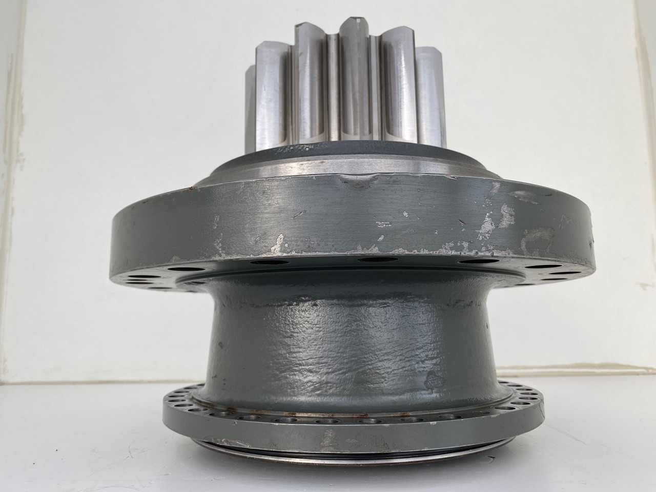 Liebherr Abtriebswellengehäuse ID-Nr.90013701 and Abtriebswelle ID-Nr.90214087. SAT275A290. R922 LC-1486. R924 LC-1487. #0446# - Gearbox dan bagiannya untuk Peralatan konstruksi: gambar 5 Liebherr Abtriebswellengehäuse ID-Nr.90013701 and Abtriebswelle ID-Nr.90214087. SAT275A290. R922 LC-1486. R924 LC-1487. #0446# - Gearbox dan bagiannya untuk Peralatan konstruksi: gambar 5