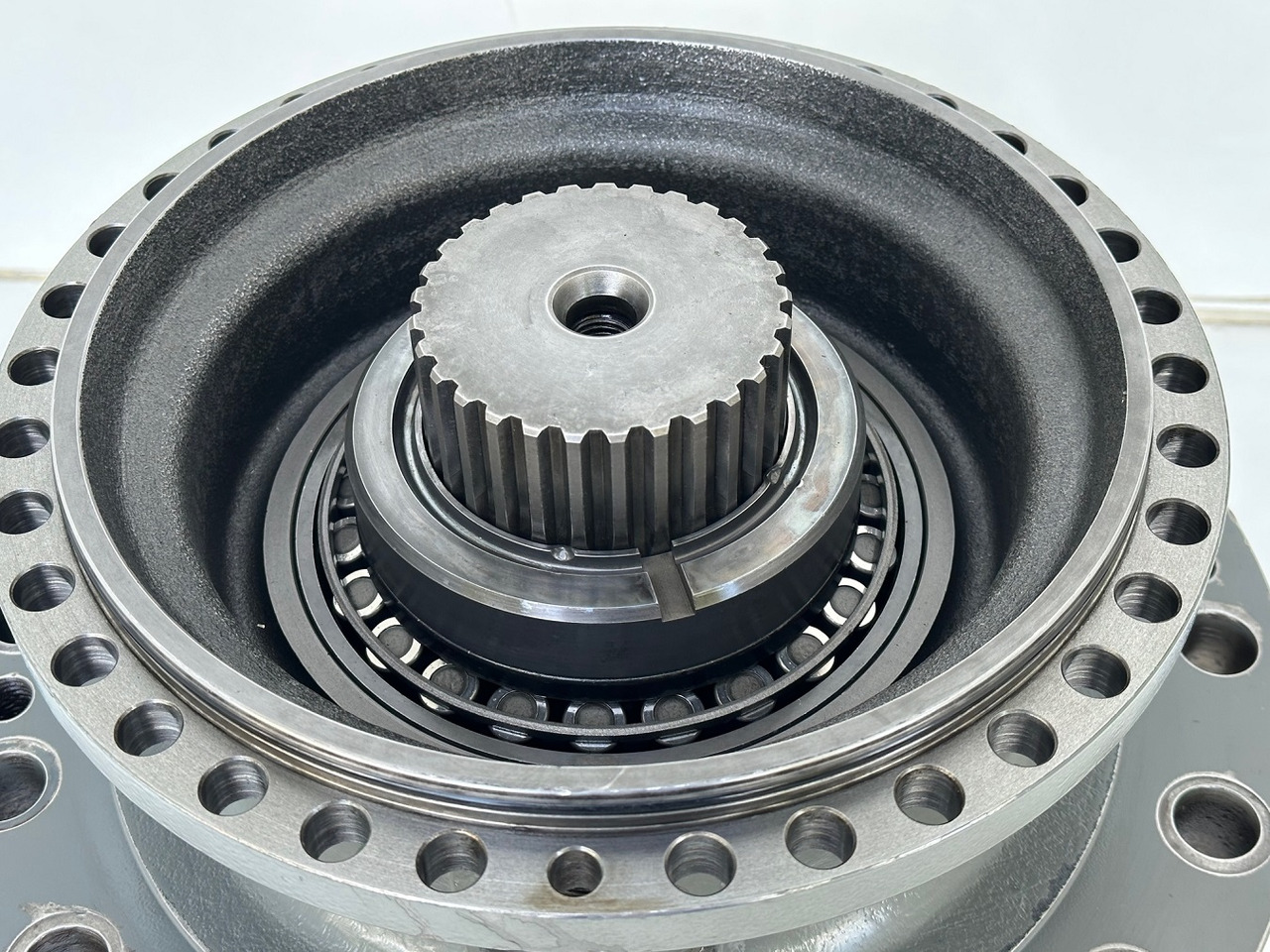 Liebherr Abtriebswellengehäuse ID-Nr.90013701 mit Abtriebswelle ID-Nr.90204999. SAT275/260 - SAT275/261 - SAT275/266 - SAT275/289. #2366#0250# - Gearbox dan bagiannya untuk Ekskavator: gambar 4 Liebherr Abtriebswellengehäuse ID-Nr.90013701 mit Abtriebswelle ID-Nr.90204999. SAT275/260 - SAT275/261 - SAT275/266 - SAT275/289. #2366#0250# - Gearbox dan bagiannya untuk Ekskavator: gambar 4