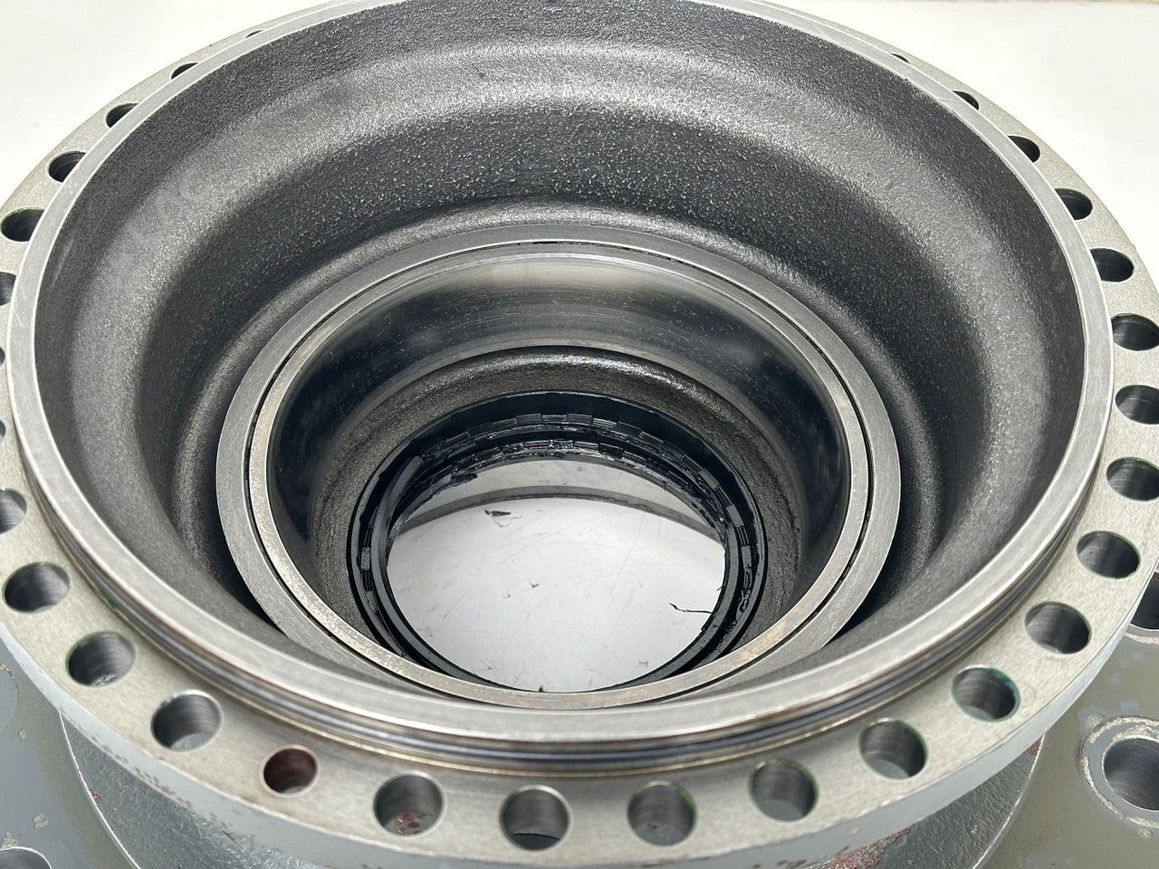 Motor ayun untuk Peralatan konstruksi Liebherr Abtriebswellengehäuse ID-Nr.90018934.  A924 HL, A924, LH30 C, LH30 M, LH35 M, LH35 MT, R922. #ABTR.GEH.0767#0764#: gambar 9