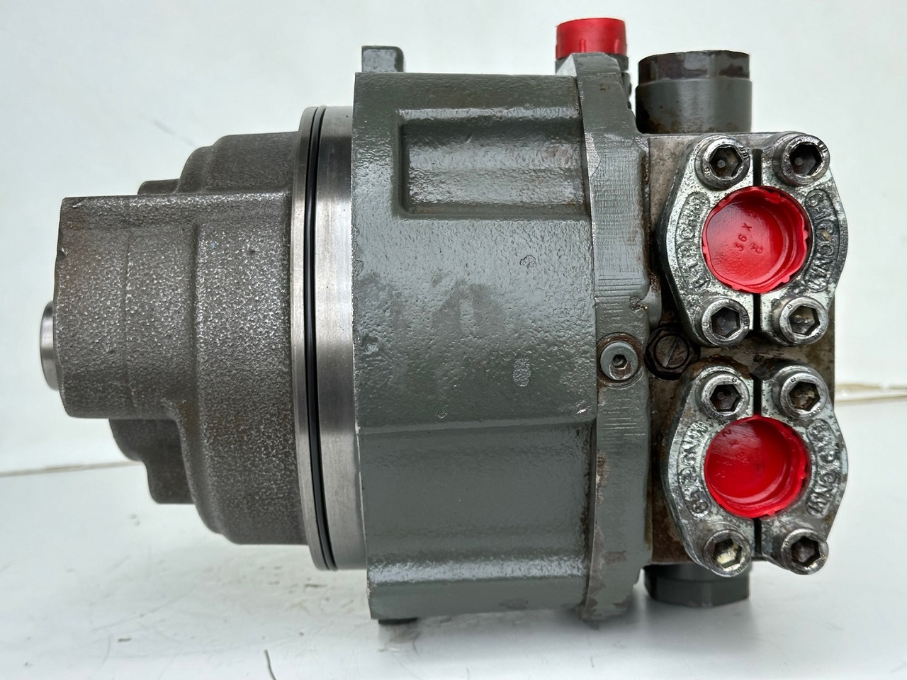 Liebherr Hydraulikeinbaumotor CMVE O 108. ID-Nr.10118562 - ID-Nr.10132610 - ID-Nr.10129048. LOS1916, LOS916, LOS926, R906, R916, R918, R920, R922, R924, R926COMP, R926, R936. #28313# - Motor hidrolik untuk Peralatan konstruksi: gambar 5 Liebherr Hydraulikeinbaumotor CMVE O 108. ID-Nr.10118562 - ID-Nr.10132610 - ID-Nr.10129048. LOS1916, LOS916, LOS926, R906, R916, R918, R920, R922, R924, R926COMP, R926, R936. #28313# - Motor hidrolik untuk Peralatan konstruksi: gambar 5