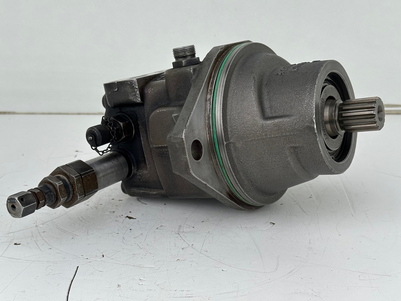 Liebherr Hydraulikeinbaumotor FMF045. ID-Nr.12464105. SAT250/287. LH18M, LH22C, LH22M, LH24M, LH26EC, LH26EM, LH26M. #12464105.20985# - Motor hidrolik untuk Peralatan konstruksi: gambar 3 Liebherr Hydraulikeinbaumotor FMF045. ID-Nr.12464105. SAT250/287. LH18M, LH22C, LH22M, LH24M, LH26EC, LH26EM, LH26M. #12464105.20985# - Motor hidrolik untuk Peralatan konstruksi: gambar 3