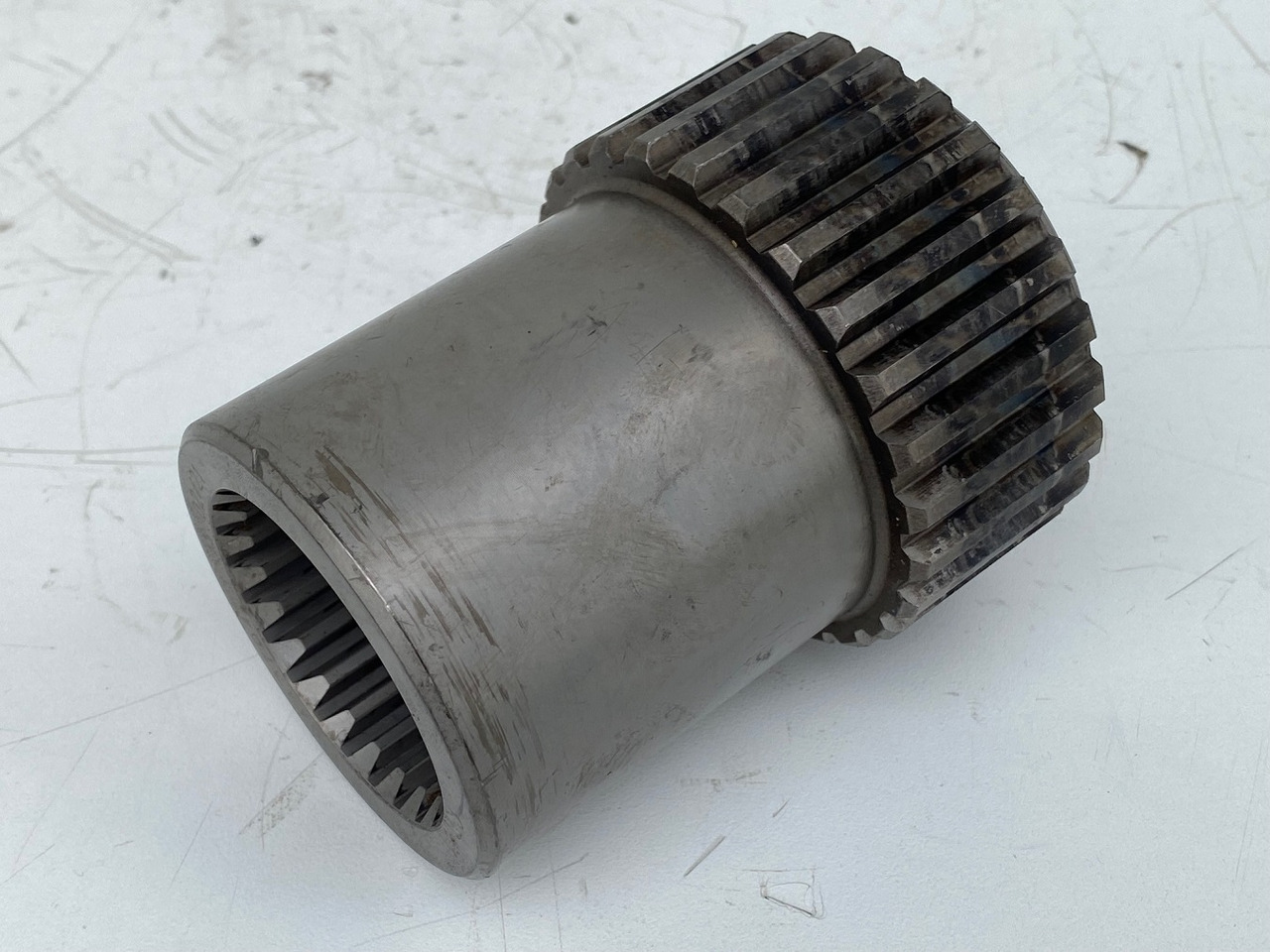 Liebherr Lamellenträger ID-Nr.9443704 - ID-Nr.944370403. FAT600, FAT600P067, FAT600P080. #LAM1005# - Final drive untuk Ekskavator perayap: gambar 1 Liebherr Lamellenträger ID-Nr.9443704 - ID-Nr.944370403. FAT600, FAT600P067, FAT600P080. #LAM1005# - Final drive untuk Ekskavator perayap: gambar 1
