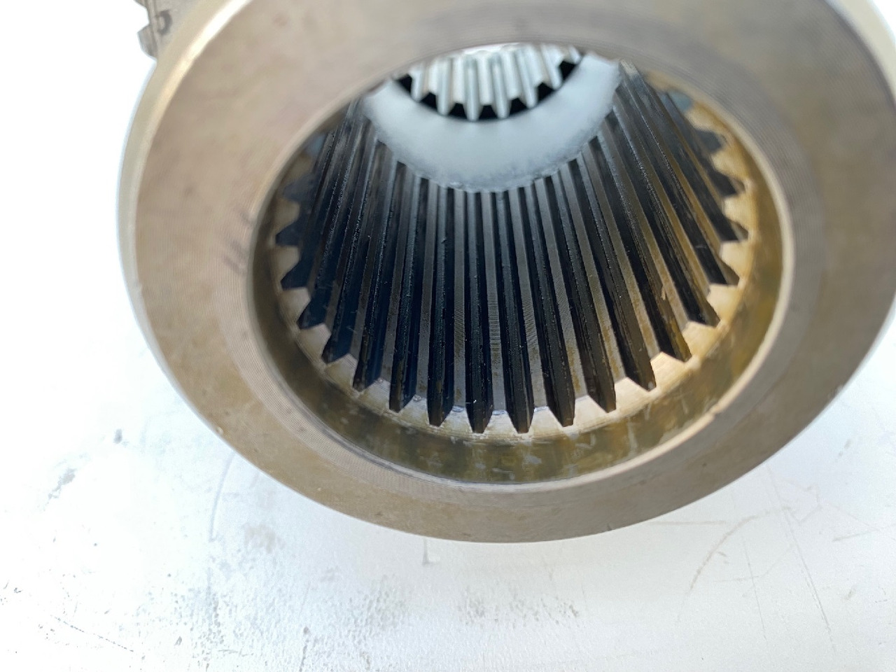 Final drive untuk Bulldozer Liebherr Lamellenträger ID-Nr.968677201. FAT400E521, FAT400E511, FAT600E506, FAT600E507, FAT600E512.: gambar 9 Final drive untuk Bulldozer Liebherr Lamellenträger ID-Nr.968677201. FAT400E521, FAT400E511, FAT600E506, FAT600E507, FAT600E512.: gambar 9