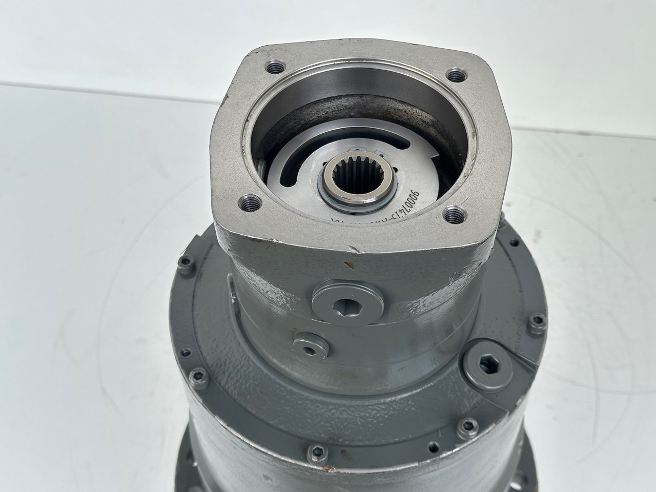 Liebherr Liebherr Drehwerkantrieb Typ:DAT200/1455 mit ID-Nr.13763178 - ID-Nr.13777972. #13763178.545-01211# - Motor ayun untuk Derek bergerak: gambar 4 Liebherr Liebherr Drehwerkantrieb Typ:DAT200/1455 mit ID-Nr.13763178 - ID-Nr.13777972. #13763178.545-01211# - Motor ayun untuk Derek bergerak: gambar 4