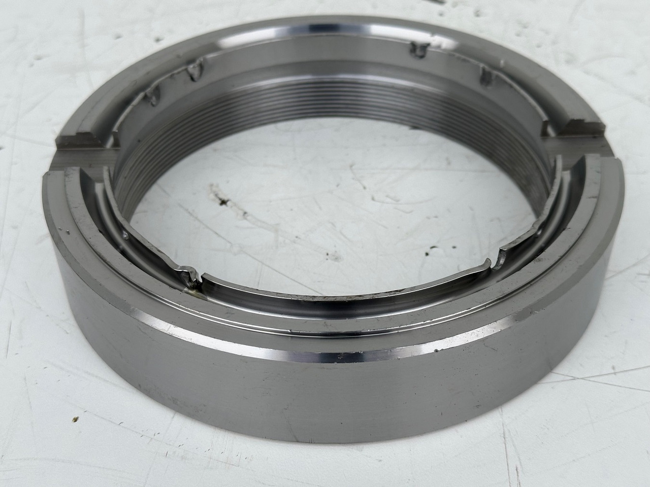 Liebherr Nutmutter ID-Nr.9443117 - ID-Nr.944311703. LH110,A974,LOS974,P974,P976,R974,R976,R980,P994,P995,R944,R995. #944311703.27.12.01# - Gearbox untuk Peralatan konstruksi: gambar 2 Liebherr Nutmutter ID-Nr.9443117 - ID-Nr.944311703. LH110,A974,LOS974,P974,P976,R974,R976,R980,P994,P995,R944,R995. #944311703.27.12.01# - Gearbox untuk Peralatan konstruksi: gambar 2