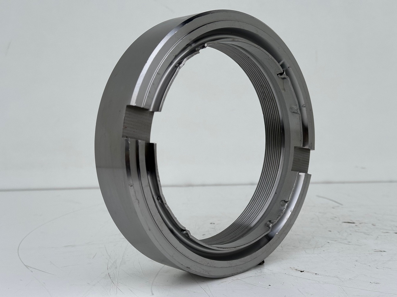 Liebherr Nutmutter ID-Nr.9443117 - ID-Nr.944311703. LH110,A974,LOS974,P974,P976,R974,R976,R980,P994,P995,R944,R995. #944311703.27.12.01# - Gearbox untuk Peralatan konstruksi: gambar 4 Liebherr Nutmutter ID-Nr.9443117 - ID-Nr.944311703. LH110,A974,LOS974,P974,P976,R974,R976,R980,P994,P995,R944,R995. #944311703.27.12.01# - Gearbox untuk Peralatan konstruksi: gambar 4