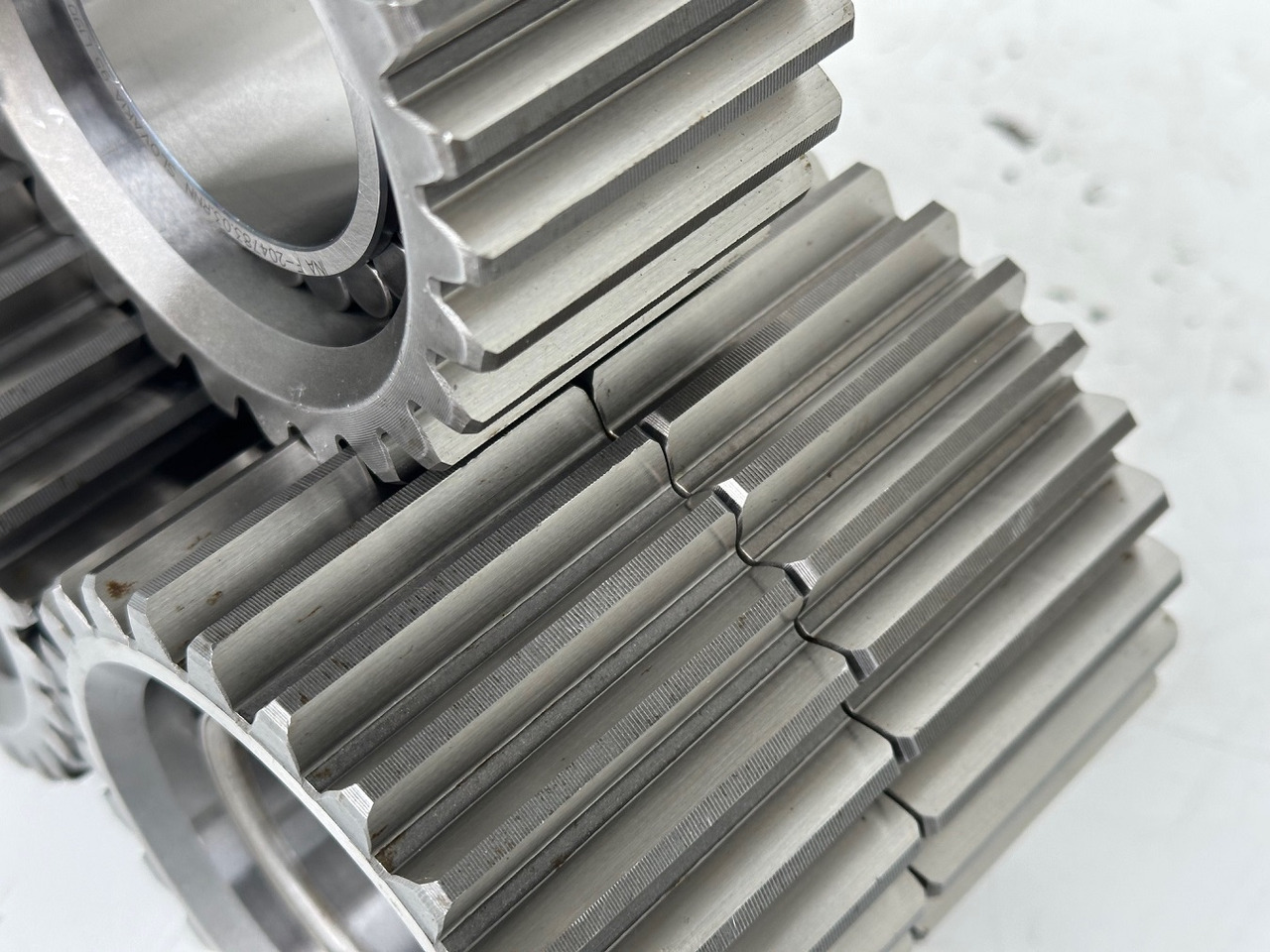 Liebherr Planetenrad ID-Nr.9442834-ID-Nr.944283403. FAT350-FAT350P022-FAT350P032-FAT350P059-FAT350P062-FAT350P068-FAT350P079. LH22,R313,R317,R900,R902,R904,R912,R914,R922,R924. #944283503.27.12.01# - Final drive untuk Peralatan konstruksi: gambar 5 Liebherr Planetenrad ID-Nr.9442834-ID-Nr.944283403. FAT350-FAT350P022-FAT350P032-FAT350P059-FAT350P062-FAT350P068-FAT350P079. LH22,R313,R317,R900,R902,R904,R912,R914,R922,R924. #944283503.27.12.01# - Final drive untuk Peralatan konstruksi: gambar 5