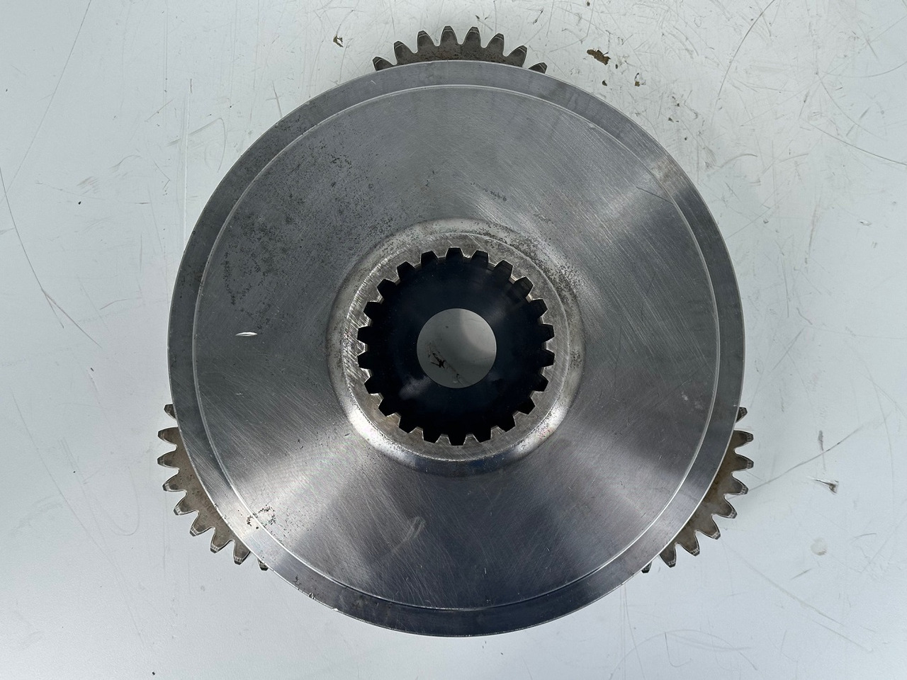 Final drive untuk Ekskavator perayap Liebherr Planetenträger ID-Nr.90024938 mit Planetenräder ID-Nr.90024939. FAT400P112 -FAT400P130 - FAT400P139. LO1936,LOS926,R926,R928,R930,R934,R936,R940,R944,R946,R950 T. #H1.6569.90024939#: gambar 6 Final drive untuk Ekskavator perayap Liebherr Planetenträger ID-Nr.90024938 mit Planetenräder ID-Nr.90024939. FAT400P112 -FAT400P130 - FAT400P139. LO1936,LOS926,R926,R928,R930,R934,R936,R940,R944,R946,R950 T. #H1.6569.90024939#: gambar 6