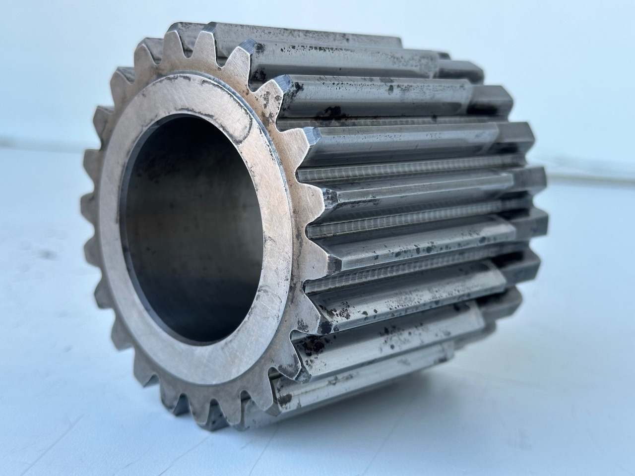 Liebherr Sonnenrad ID-Nr.90016258. FAT400P112,FAT400P130,FAT400P139,LOS1936,LOS926,R926,R928,R930,R934,R936,R938,R940,R944,R946,R950T. #90016258.06.08# - Final drive untuk Ekskavator perayap: gambar 2 Liebherr Sonnenrad ID-Nr.90016258. FAT400P112,FAT400P130,FAT400P139,LOS1936,LOS926,R926,R928,R930,R934,R936,R938,R940,R944,R946,R950T. #90016258.06.08# - Final drive untuk Ekskavator perayap: gambar 2