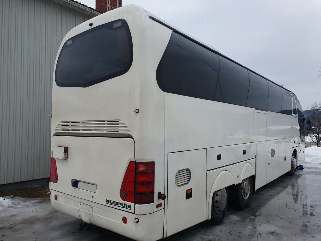 NEOPLAN STARLINER N516/3 SHDH - Bus pariwisata: gambar 2 NEOPLAN STARLINER N516/3 SHDH - Bus pariwisata: gambar 2