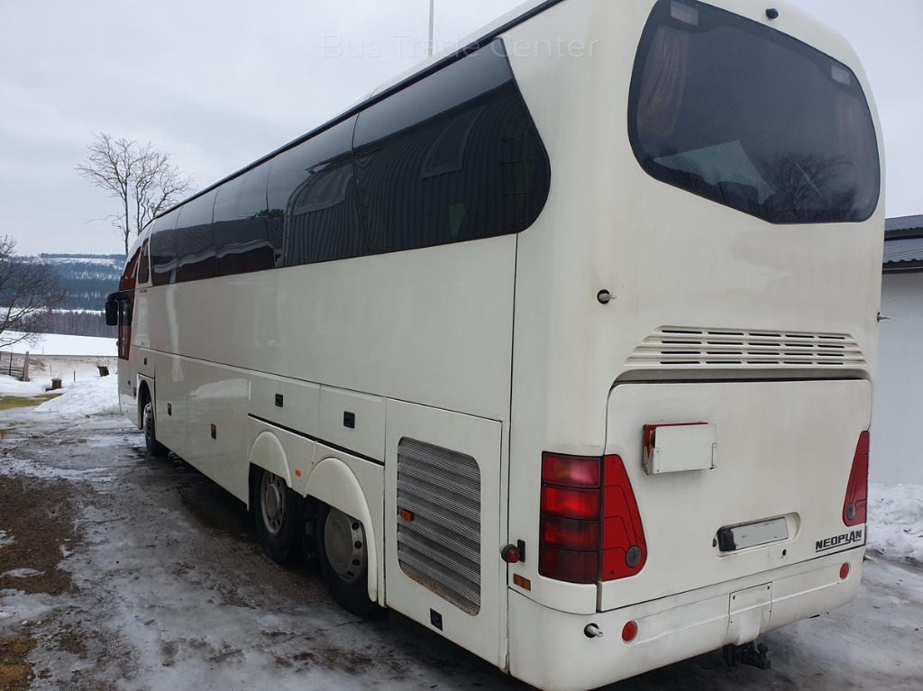 NEOPLAN STARLINER N516/3 SHDH - Bus pariwisata: gambar 3 NEOPLAN STARLINER N516/3 SHDH - Bus pariwisata: gambar 3