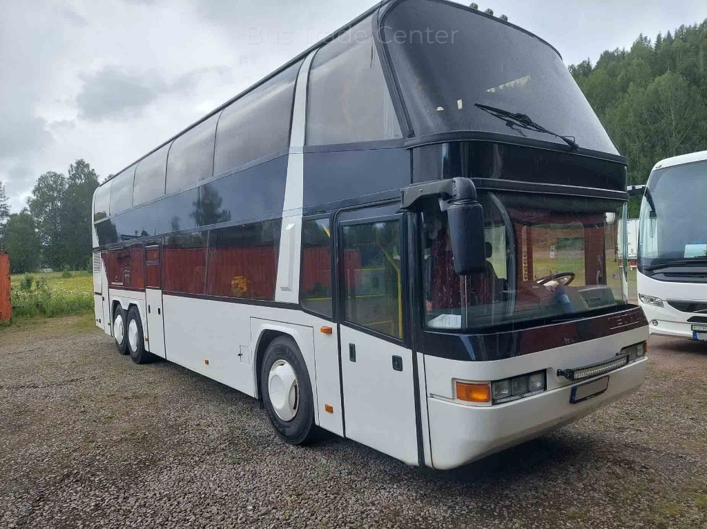 NEOPLAN Skyliner N122/3 - Bus pariwisata: gambar 1 NEOPLAN Skyliner N122/3 - Bus pariwisata: gambar 1
