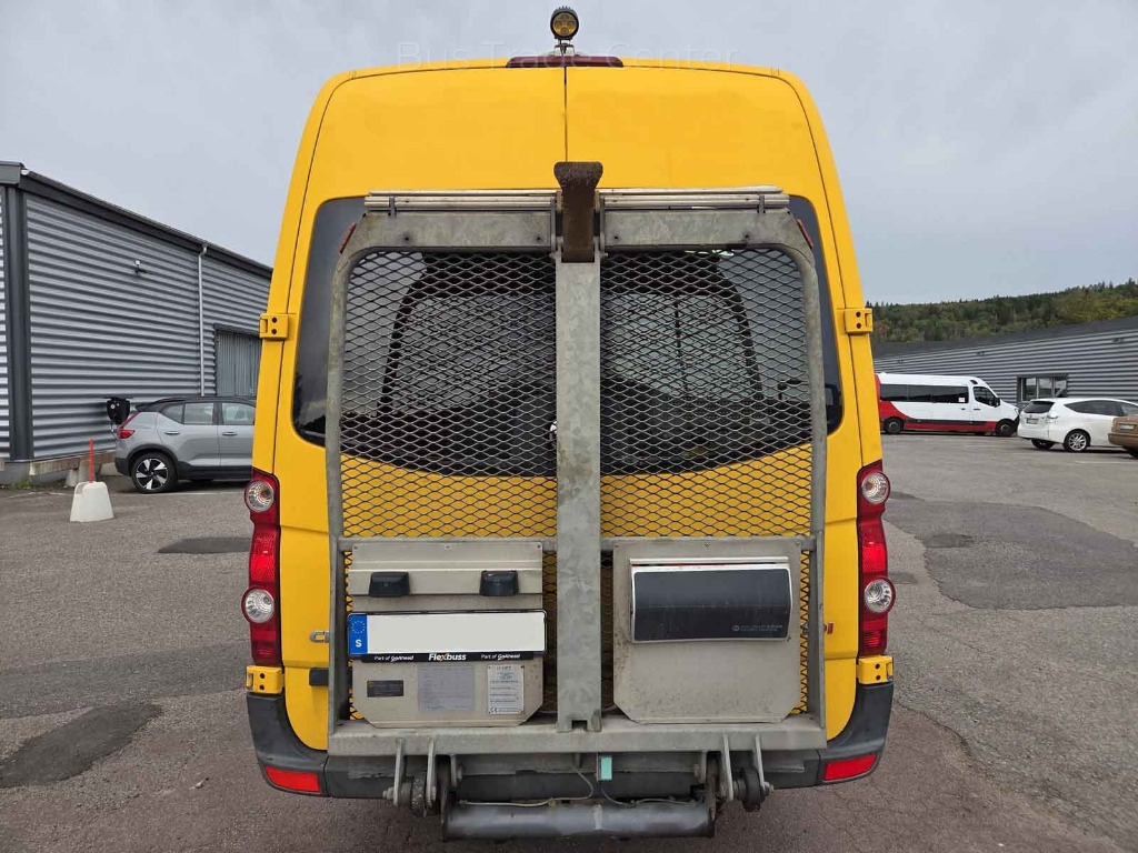 VOLKSWAGEN CRAFTER 50 LR // 8 pcs with lift - Bus mini, Van penumpang: gambar 5 VOLKSWAGEN CRAFTER 50 LR // 8 pcs with lift - Bus mini, Van penumpang: gambar 5