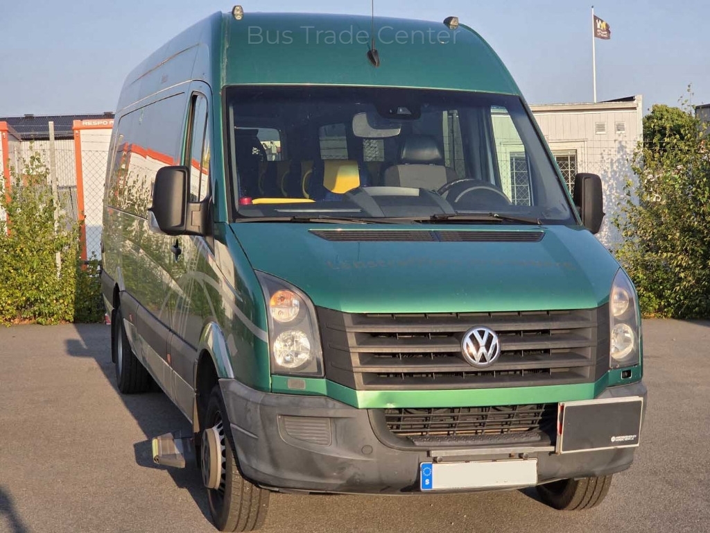 VOLKSWAGEN Crafter 50 LR // 3 units with lift - Bus mini, Van penumpang: gambar 1 VOLKSWAGEN Crafter 50 LR // 3 units with lift - Bus mini, Van penumpang: gambar 1
