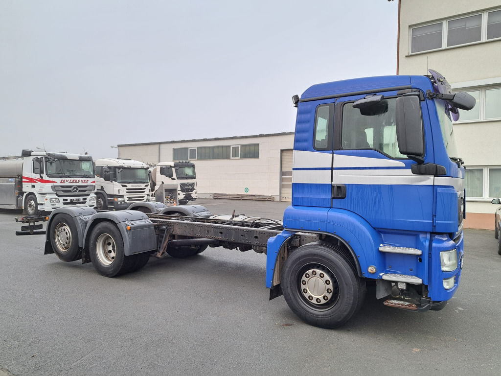MAN TGS 26.320 6x2 (Nr. 5862) - Truk sasis: gambar 1 MAN TGS 26.320 6x2 (Nr. 5862) - Truk sasis: gambar 1