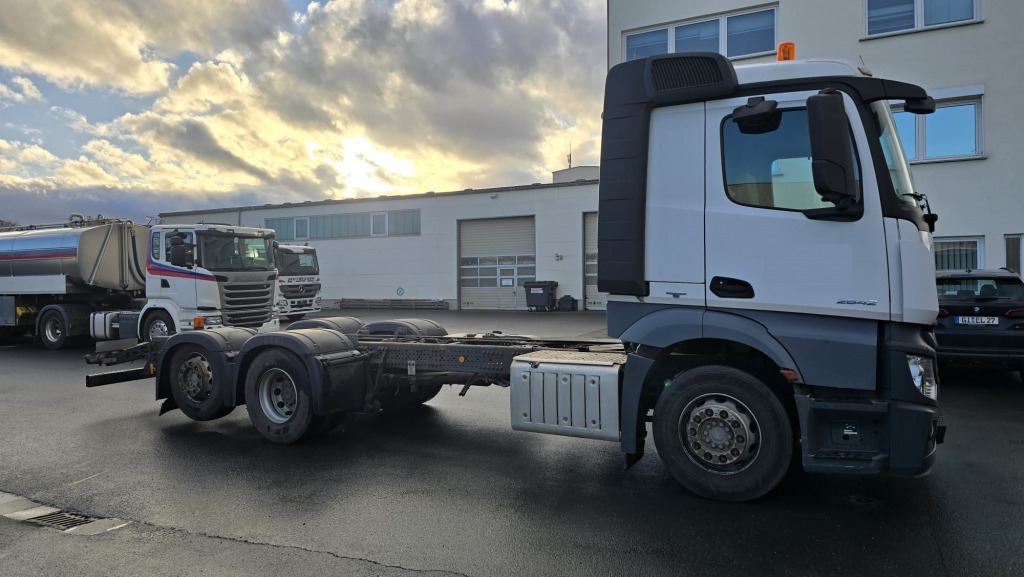 Mercedes Benz Actros 2642 Fahrgestell ohne Aufbau (Nr. 5800) - Truk sasis: gambar 1 Mercedes Benz Actros 2642 Fahrgestell ohne Aufbau (Nr. 5800) - Truk sasis: gambar 1