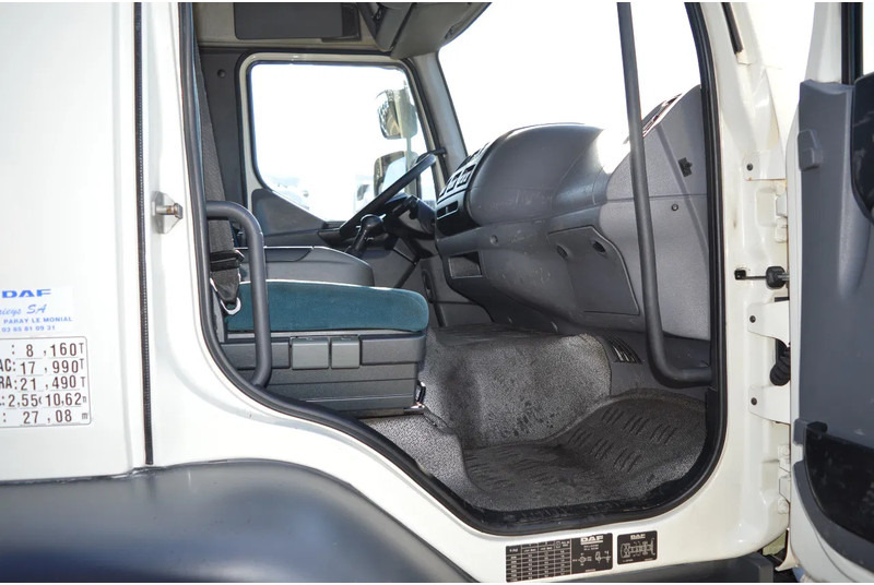 Interior photo 1: Truk dengan terpal samping DAF CF 250 * EURO3 * MANUAL * 4X2 *