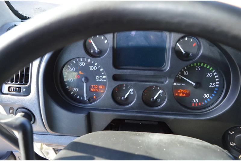Truk dengan terpal samping DAF CF 250 * EURO3 * MANUAL * 4X2 *: gambar 15