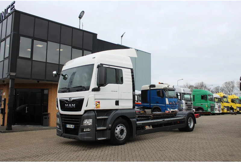 MAN TGX 18.430 * EURO6 * 4X2 * - Truk sasis: gambar 1 MAN TGX 18.430 * EURO6 * 4X2 * - Truk sasis: gambar 1