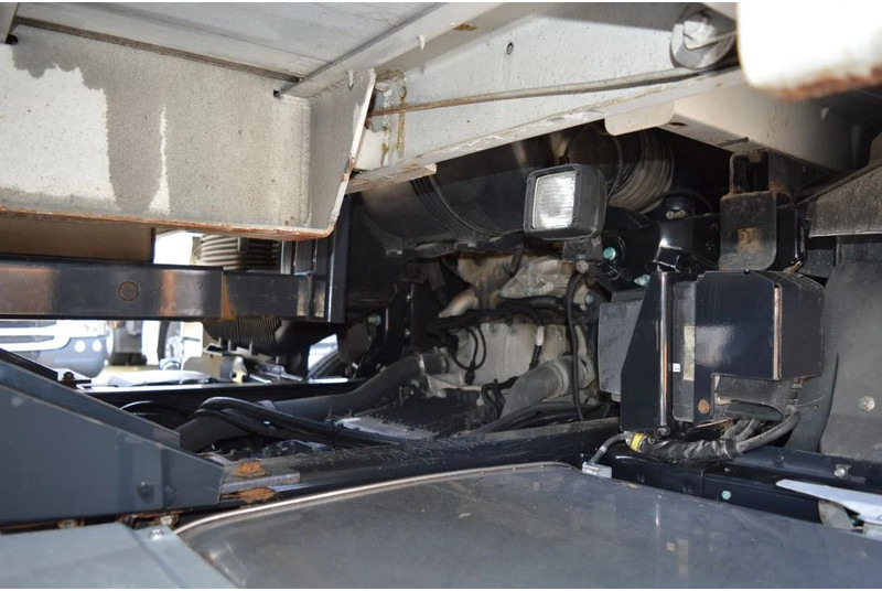 Truk dengan terpal samping MAN TGX 26.440 * RETARDER * EURO6 * 6X2 *: gambar 10