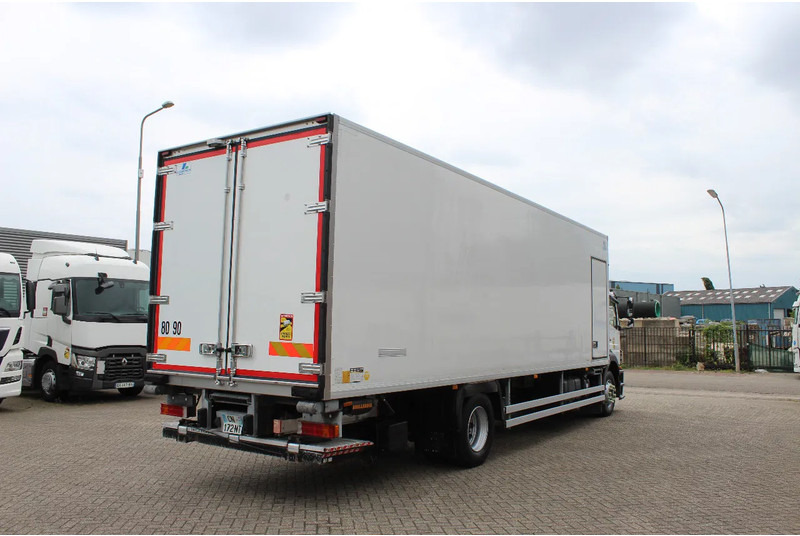 Mercedes-Benz Axor 1829 * MANAUL * EURO5 * 4X2 * - Truk berpendingin: gambar 3 Mercedes-Benz Axor 1829 * MANAUL * EURO5 * 4X2 * - Truk berpendingin: gambar 3