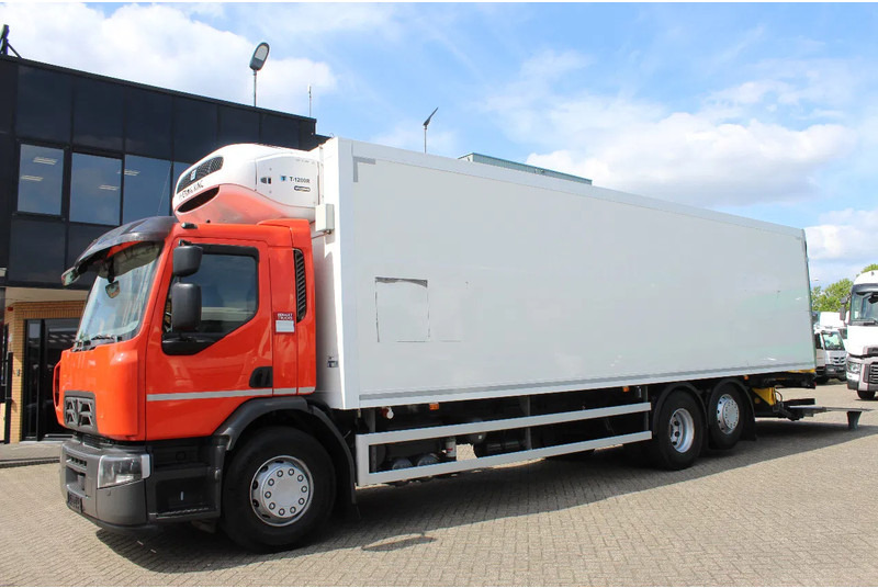Renault D * WIDE 26 * CARRIER * 6X2 LIFT * - Truk berpendingin: gambar 2 Renault D * WIDE 26 * CARRIER * 6X2 LIFT * - Truk berpendingin: gambar 2