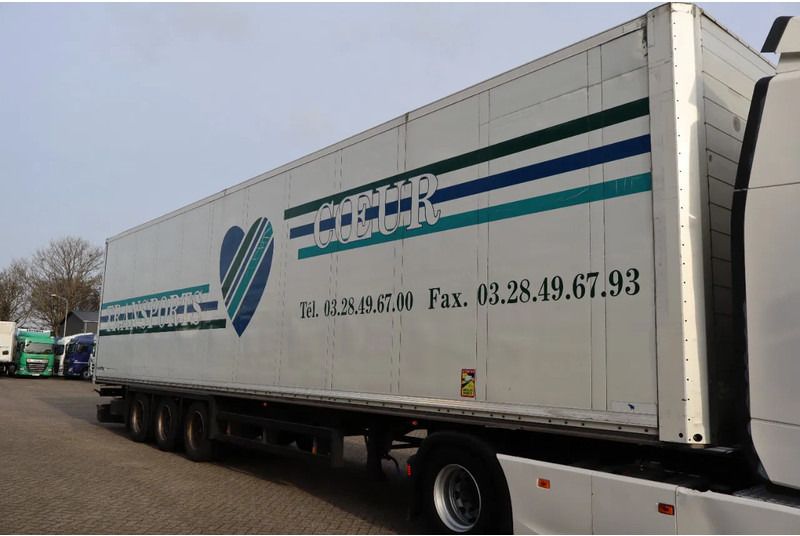 Schmitz Cargobull * SK027 * LIFT AXLE * - Trailer kotak tertutup: gambar 4 Schmitz Cargobull * SK027 * LIFT AXLE * - Trailer kotak tertutup: gambar 4