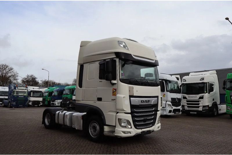 DAF XF 106.480 * RETARDER * BIG TANK * 4X2 * BIG SPACE * - Tractor head: gambar 5 DAF XF 106.480 * RETARDER * BIG TANK * 4X2 * BIG SPACE * - Tractor head: gambar 5