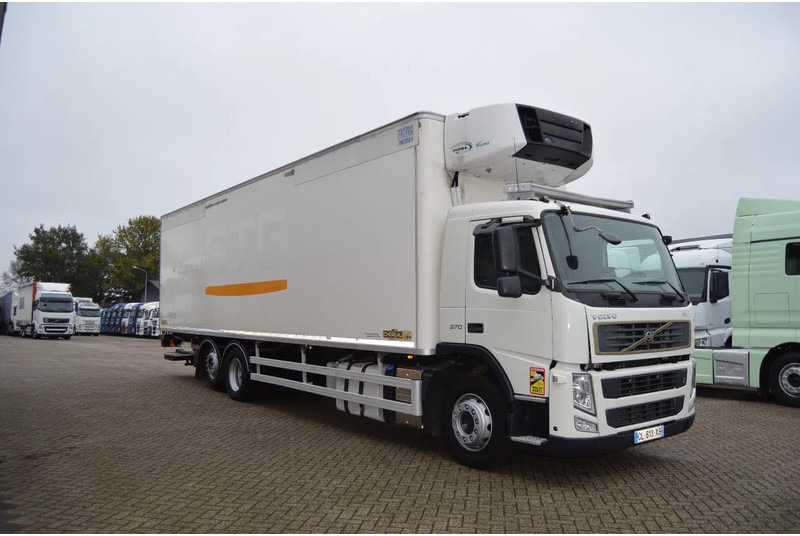 Volvo FM 370 * EURO5 * CARRIER SUPRA 950 SILENT * 6X2 * - Truk berpendingin: gambar 4 Volvo FM 370 * EURO5 * CARRIER SUPRA 950 SILENT * 6X2 * - Truk berpendingin: gambar 4