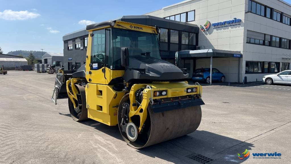 Bomag BW 174 AP-4V - Roller jalan: gambar 2 Bomag BW 174 AP-4V - Roller jalan: gambar 2