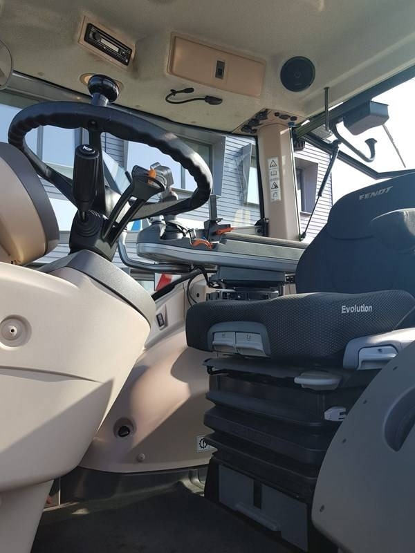 Traktor Fendt 828 Vario Profi Plus: gambar 7