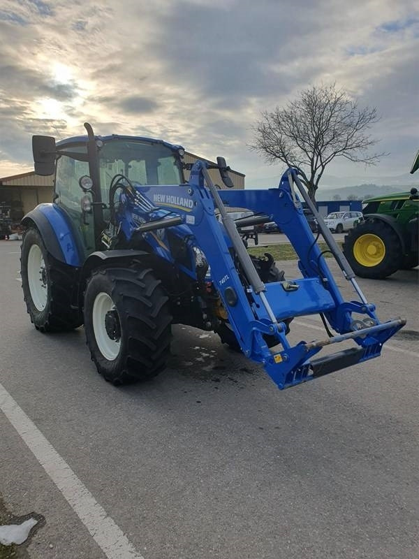 New Holland T 5.115 - Traktor: gambar 1 New Holland T 5.115 - Traktor: gambar 1