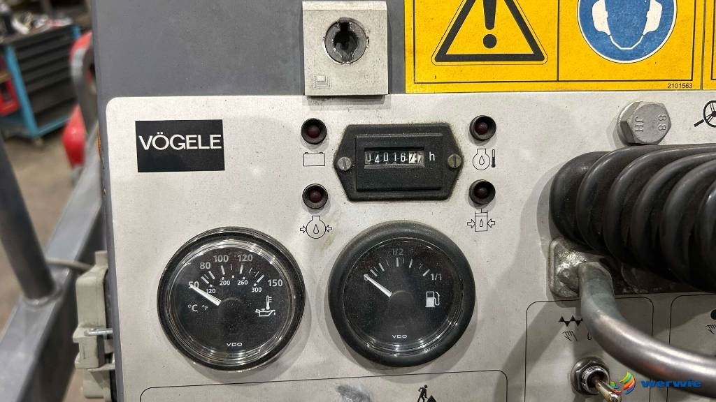 Vögele SUPER 800 / AB200TV (1,10 - 2,00 m) - Paver aspal: gambar 2 Vögele SUPER 800 / AB200TV (1,10 - 2,00 m) - Paver aspal: gambar 2