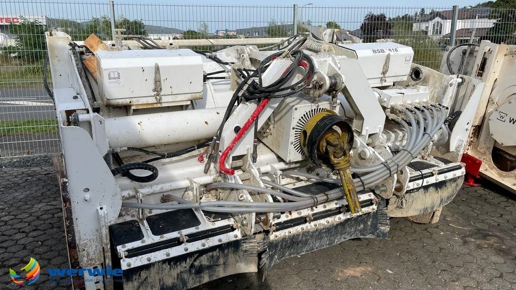 Wirtgen WS 250 - Mesin aspal: gambar 4 Wirtgen WS 250 - Mesin aspal: gambar 4
