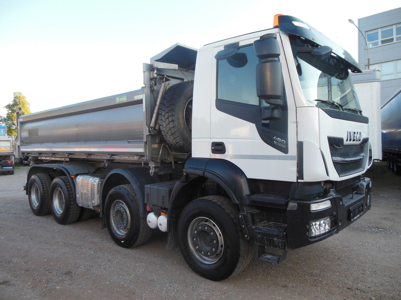 Iveco STRALIS X-WAY 480, 8X4, BORDMATIC, AHK, TOP!!! - Truk jungkit: gambar 2 Iveco STRALIS X-WAY 480, 8X4, BORDMATIC, AHK, TOP!!! - Truk jungkit: gambar 2