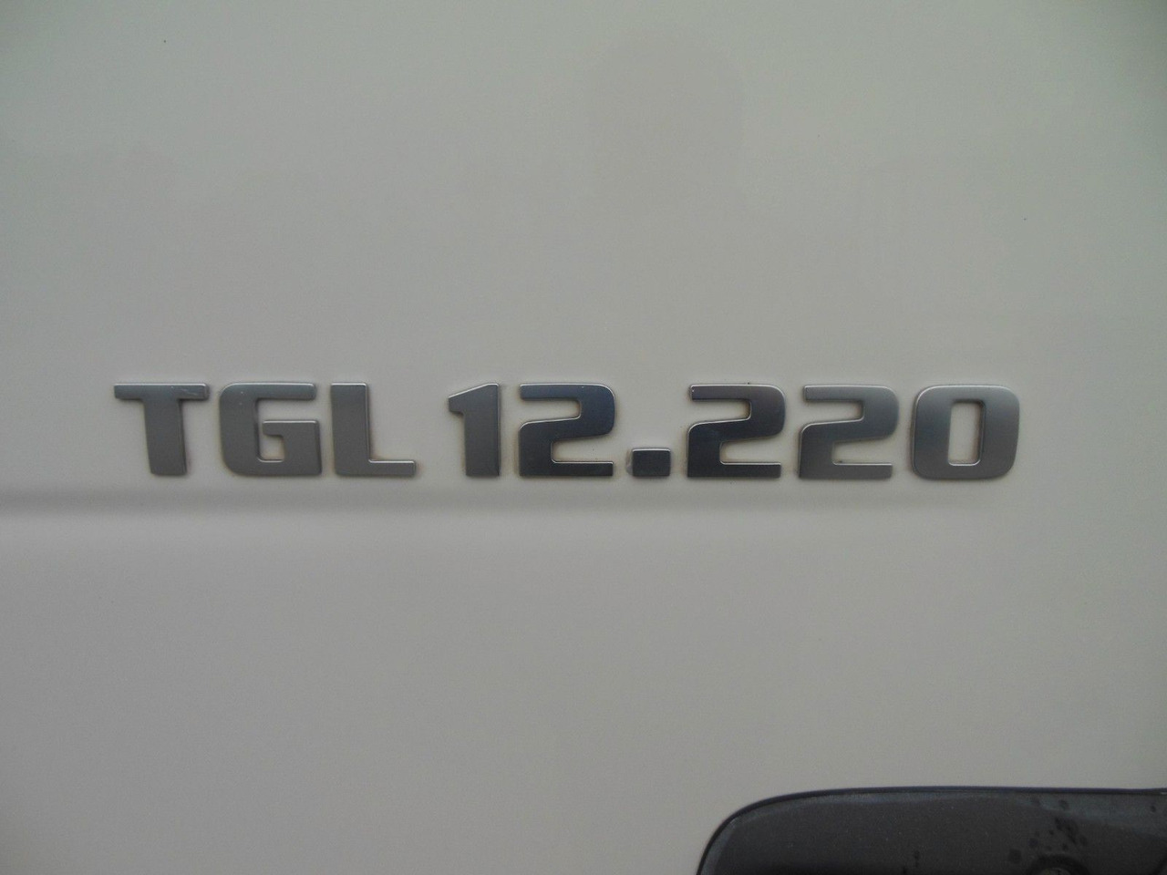 MAN TGL 12.220 BB, D-HOLLANDIA - Truk box: gambar 5 MAN TGL 12.220 BB, D-HOLLANDIA - Truk box: gambar 5