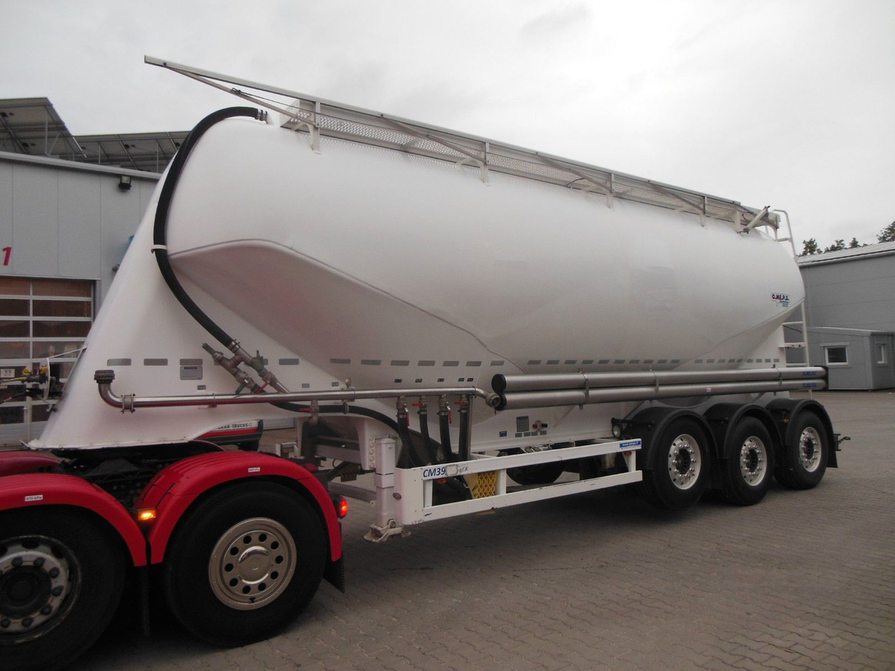 O.ME.P.S. CM, 39.000L - Semi trailer silo: gambar 1 O.ME.P.S. CM, 39.000L - Semi trailer silo: gambar 1