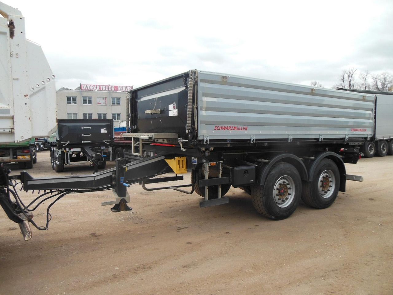 Schwarzmüller TKIA 2/E - Trailer jungkit: gambar 1 Schwarzmüller TKIA 2/E - Trailer jungkit: gambar 1