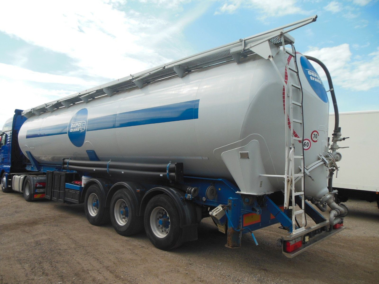 Spitzer SK 2460 CAL, 60.000 L - Semi trailer silo: gambar 4 Spitzer SK 2460 CAL, 60.000 L - Semi trailer silo: gambar 4