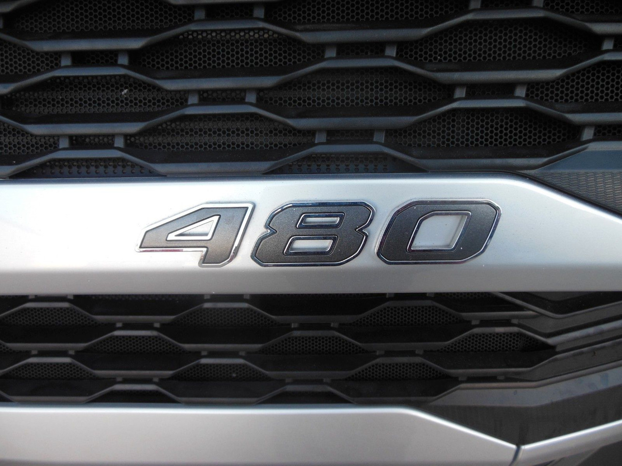 DAF XG 480, KIPPHYDRAULIK, STANDKLIMA, WIE NEUE!!! - Tractor head: gambar 5 DAF XG 480, KIPPHYDRAULIK, STANDKLIMA, WIE NEUE!!! - Tractor head: gambar 5