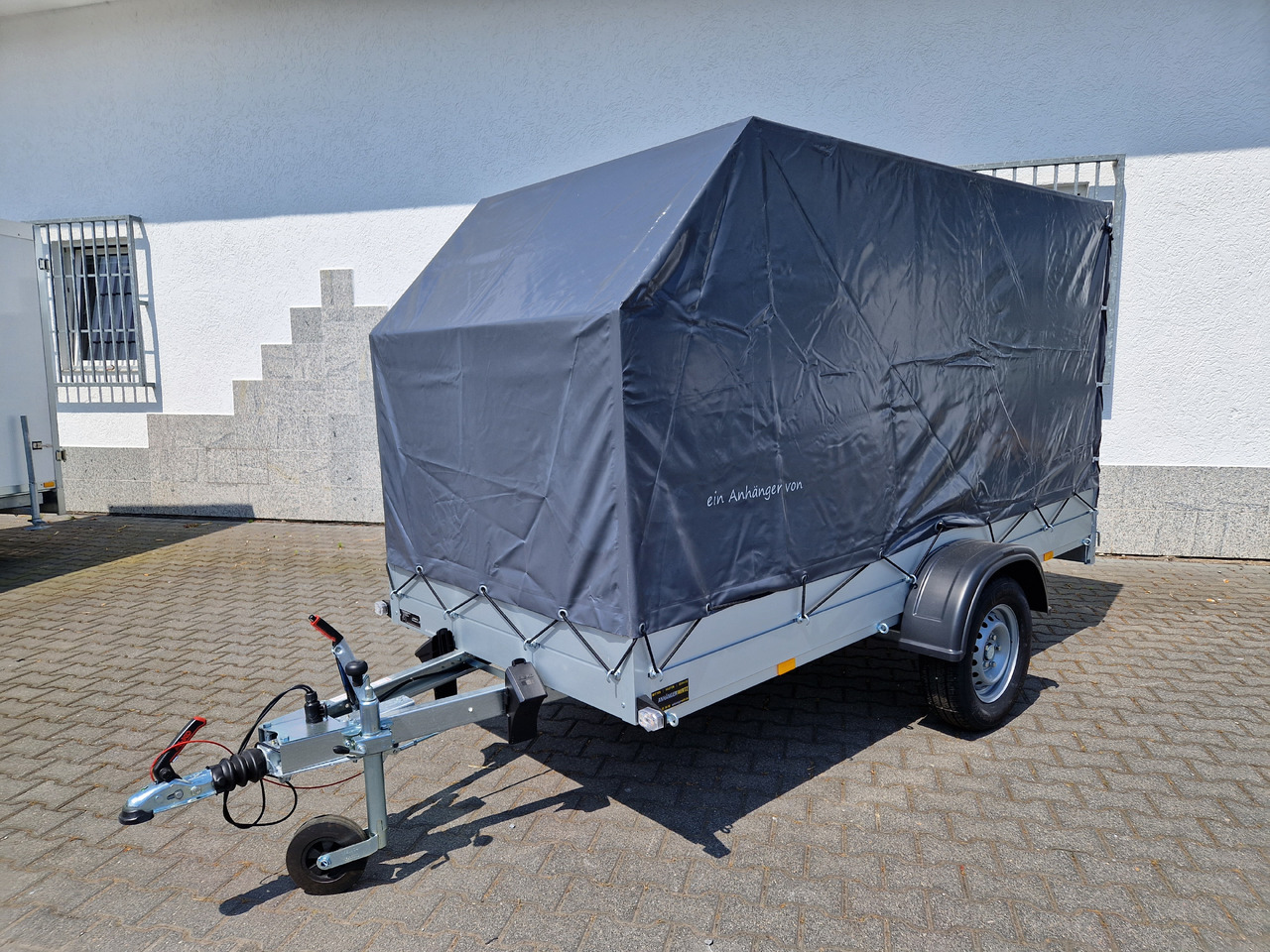 Aluliner Planen Anhänger GTB 1200 301x126x150cm +Hochplane grau schräg (M) 1200kg Aktion - Trailer mobil: gambar 1 Aluliner Planen Anhänger GTB 1200 301x126x150cm +Hochplane grau schräg (M) 1200kg Aktion - Trailer mobil: gambar 1