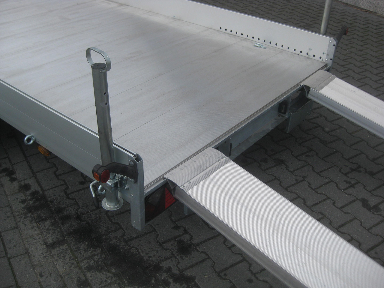 Trailer autotransporter Anssems Transporter AMT 2500 407x180x18cm Aluboden Alurampen Seilwinde 2500kg online: gambar 6 Trailer autotransporter Anssems Transporter AMT 2500 407x180x18cm Aluboden Alurampen Seilwinde 2500kg online: gambar 6