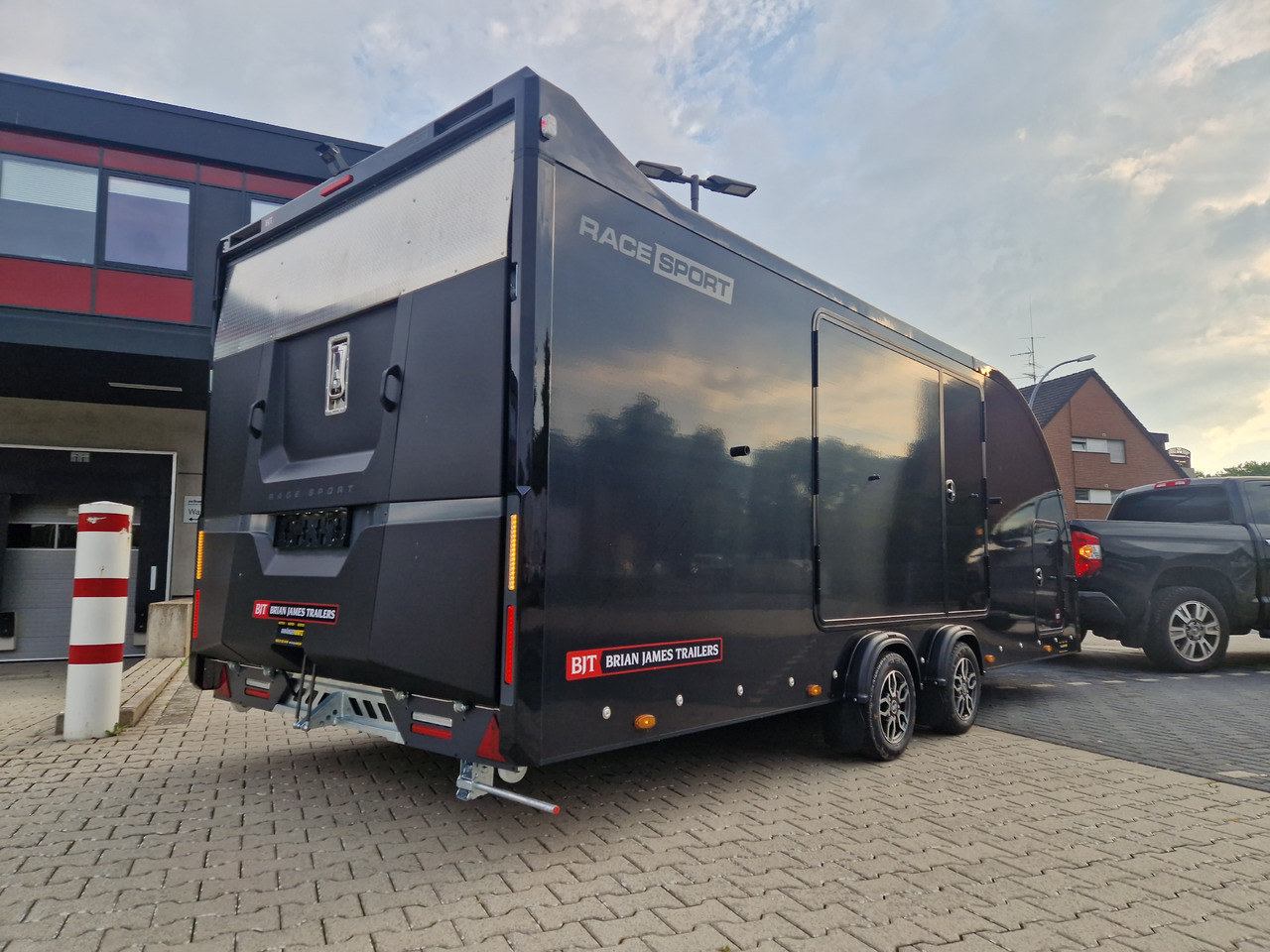 Trailer autotransporter BJT Race Sport 550x210x188cm blackline E Winde Kamera 3500kg: gambar 18