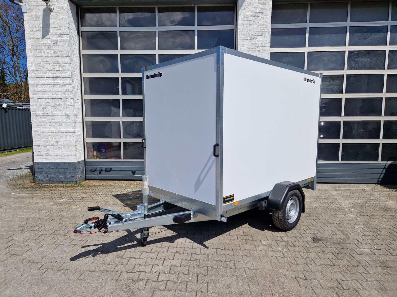 Trailer kotak tertutup Brenderup Cargo Dynamic CD260 BD R 260x150x185 Heckrampe Wabenwände (S) 1300kg: gambar 10 Trailer kotak tertutup Brenderup Cargo Dynamic CD260 BD R 260x150x185 Heckrampe Wabenwände (S) 1300kg: gambar 10